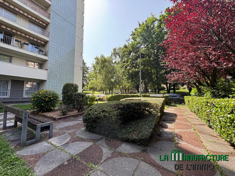 Appartement - 98 m² - 5 pièces