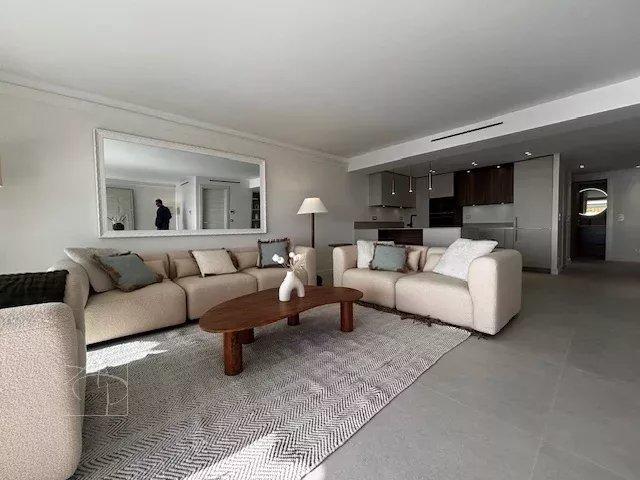 Appartement - 98 m² - 3 pièces