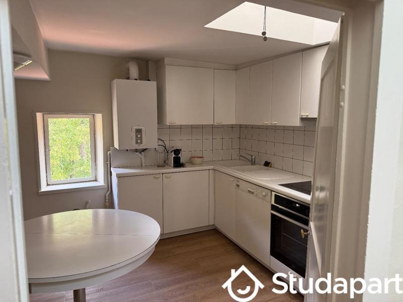 Chambre - 12 m² - 1 pièce