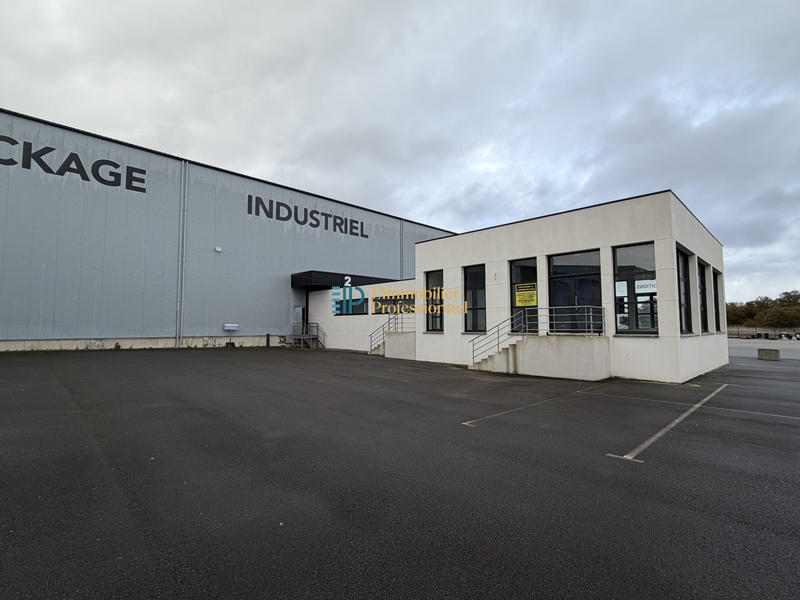 Entrepôt - 10 435 m²