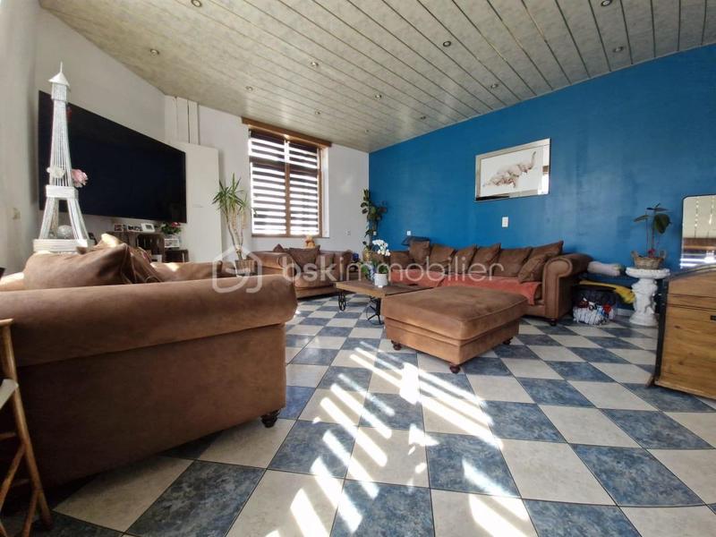 Maison - 185 m² - 9 pièces