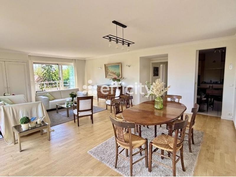 Appartement - 111 m² - 4 pièces