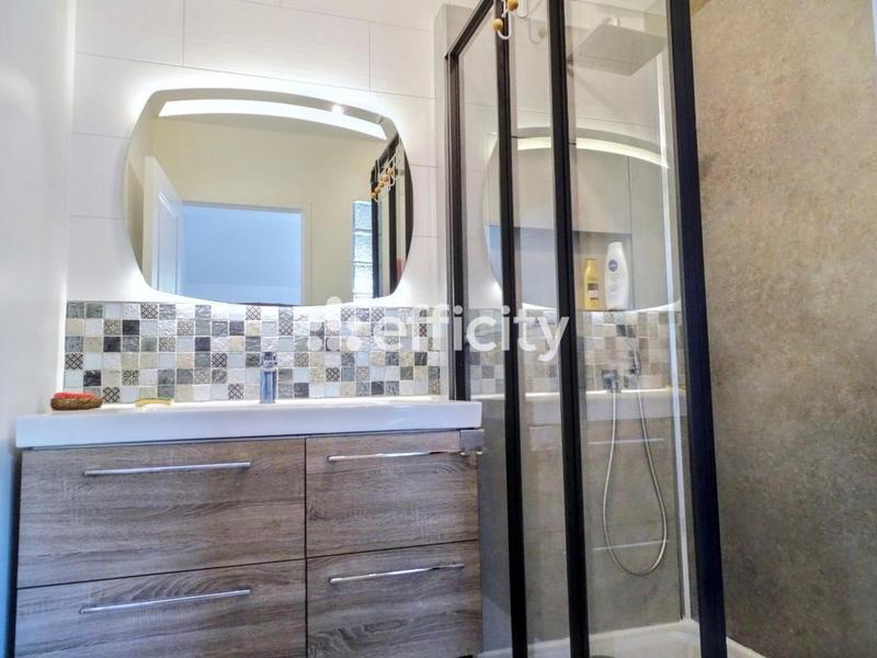 Maison - 179 m² - 8 pièces