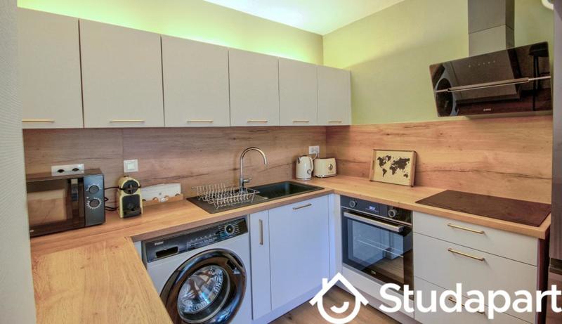 Chambre - 9 m² - 1 pièce