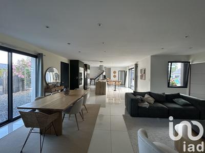 Maison - 185 m² - 7 pièces