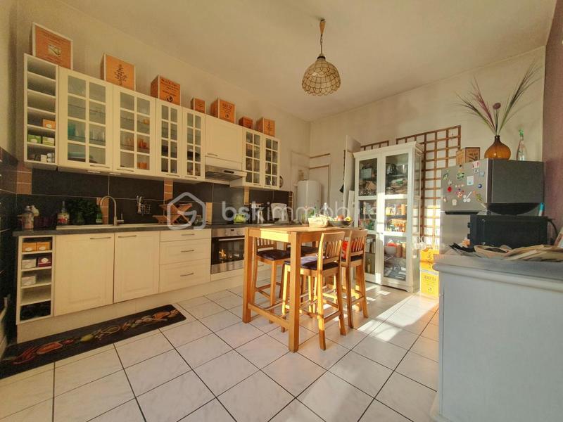 Appartement - 84 m² - 2 pièces