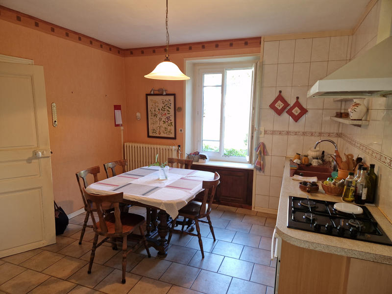 Maison - 186 m² - 8 pièces