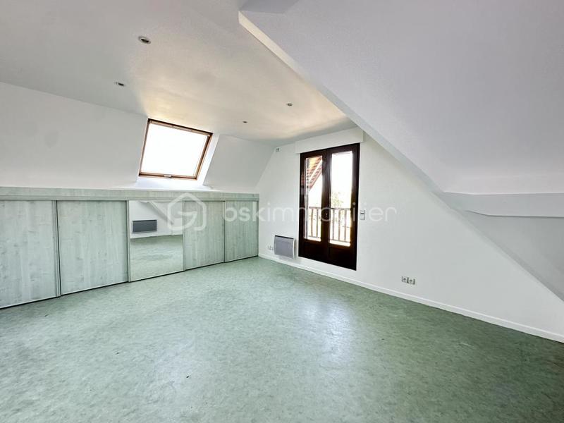 Maison - 207 m² - 7 pièces