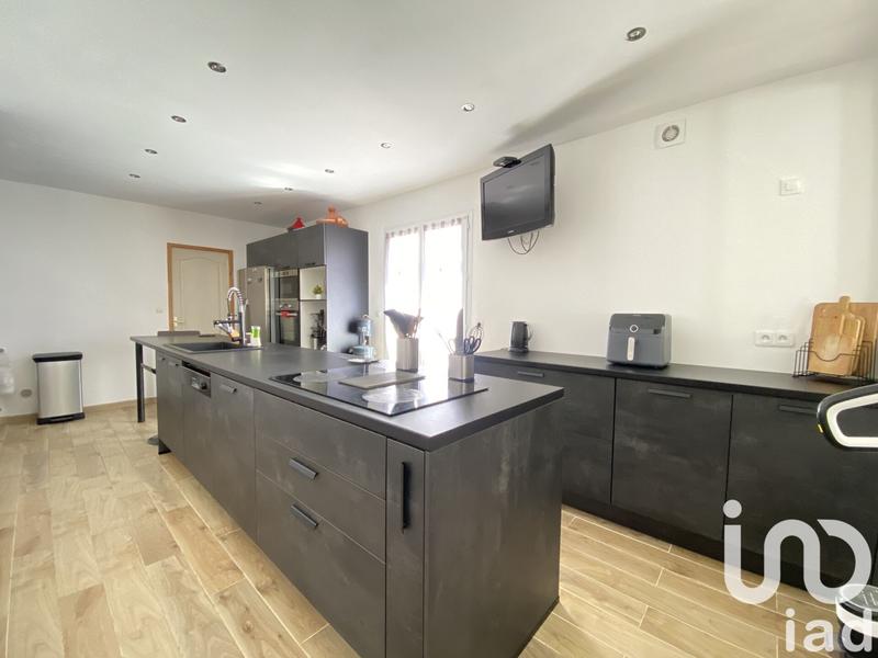 Maison - 195 m² - 8 pièces