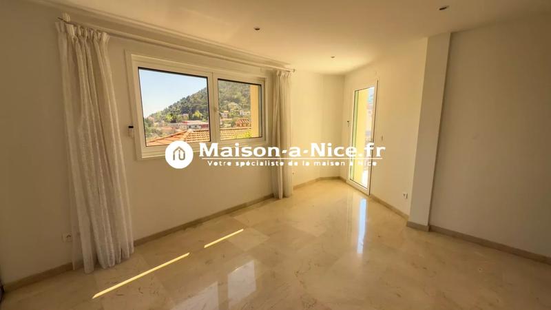 Maison - 333 m² - 10 pièces