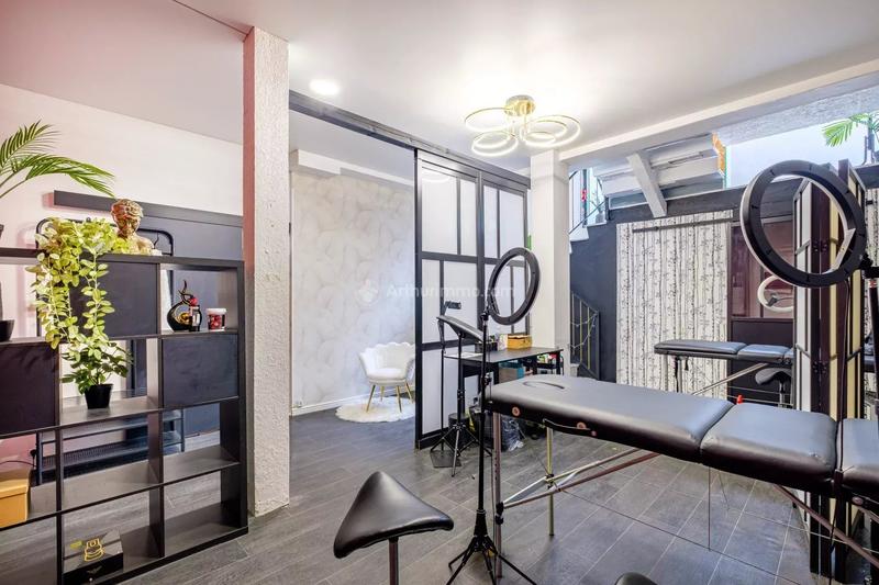 Bureau - 68 m² - 2 pièces