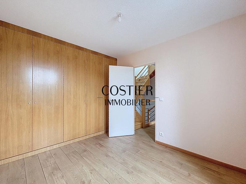 Maison traditionnelle - 95 m² - 5 pièces