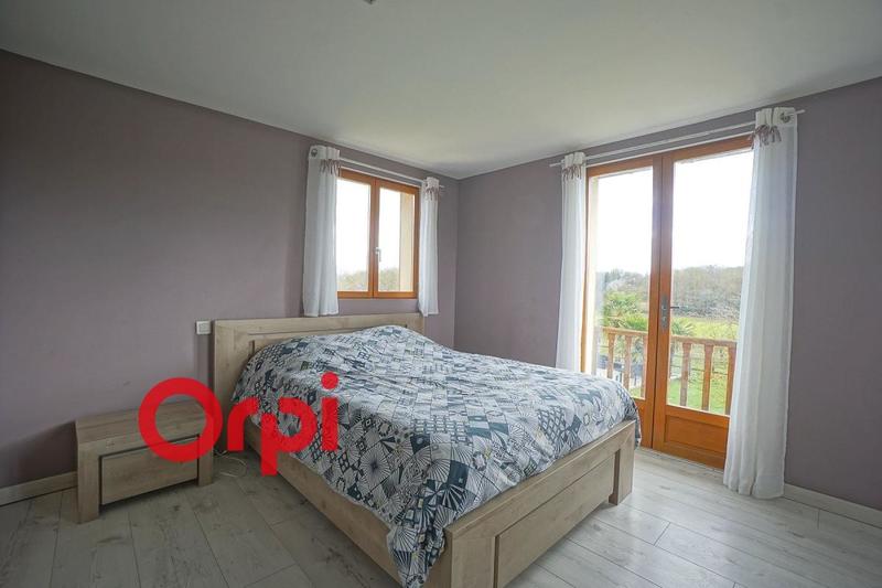 Maison - 163 m² - 7 pièces