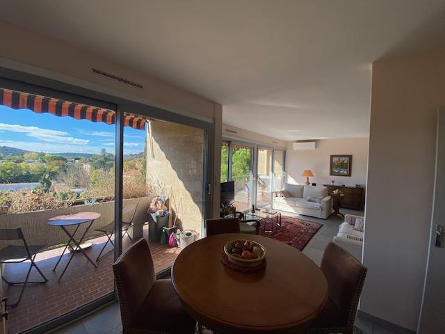 Appartement - 89 m² - 4 pièces