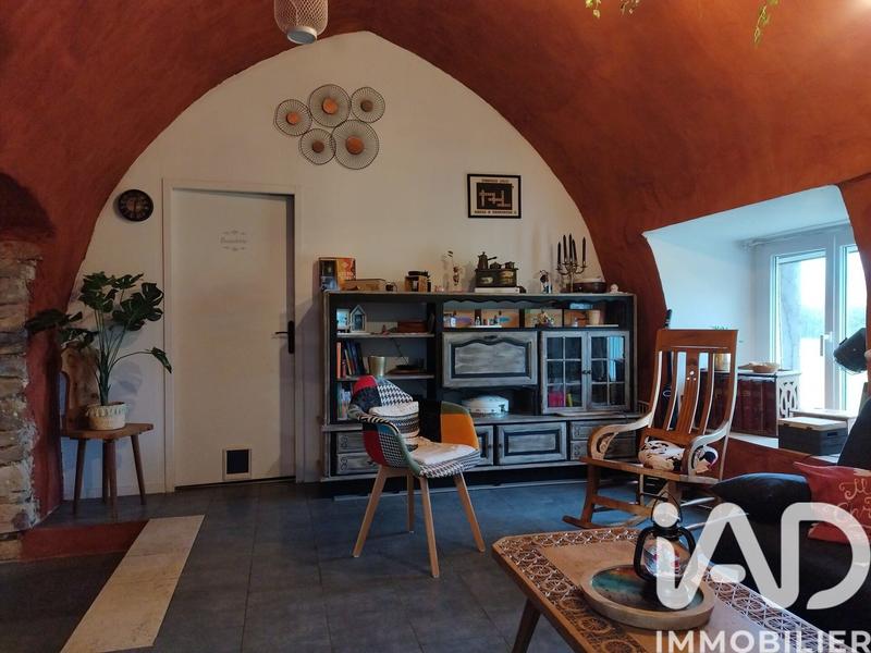 Maison - 214 m² - 9 pièces