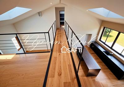 Maison - 195 m² - 7 pièces