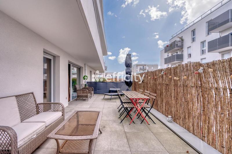 Appartement - 79 m² - 4 pièces