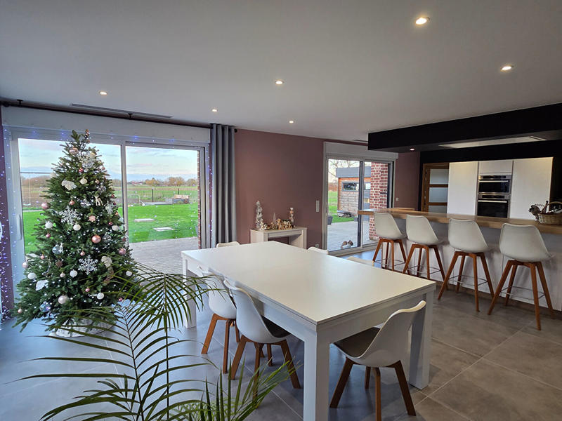 Maison - 202 m² - 6 pièces