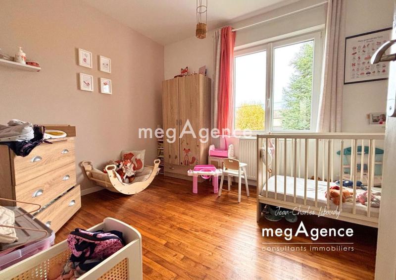 Maison - 102 m² - 5 pièces