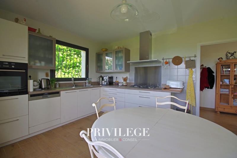 Maison - 161 m² - 7 pièces