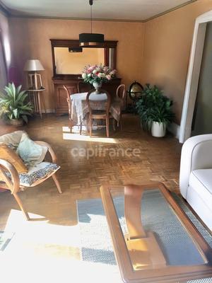 Appartement - 81 m² - 5 pièces