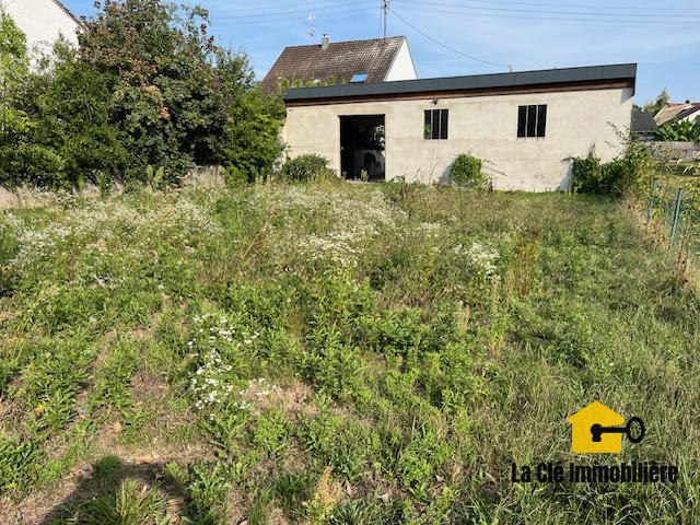 Parking / Garage - 739 m²