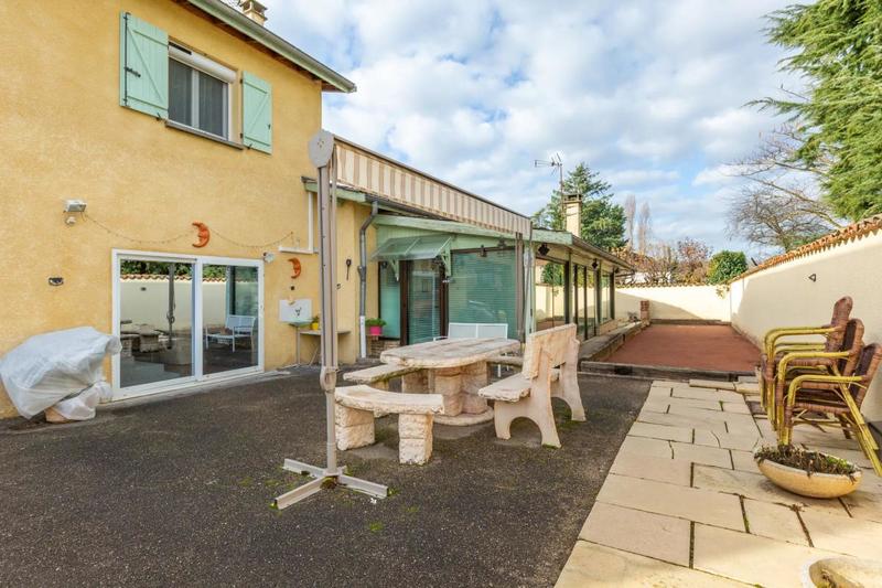 Maison - 188 m² - 8 pièces