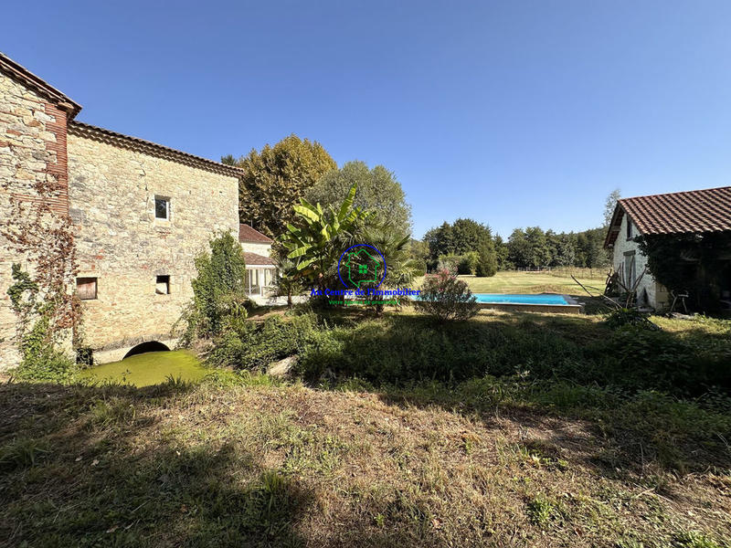Moulin - 322 m² - 10 pièces