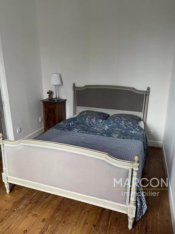 Maison - 250 m² - 3 pièces