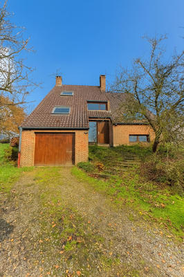 Maison - 123 m² - 8 pièces