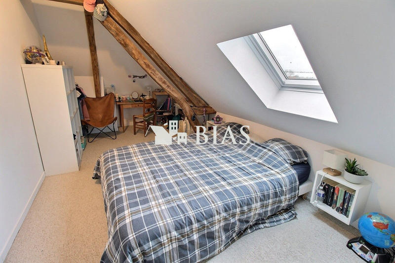 Maison - 170 m² - 9 pièces