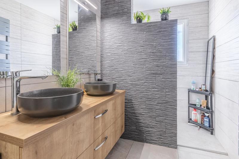 Maison ancienne - 203 m² - 8 pièces