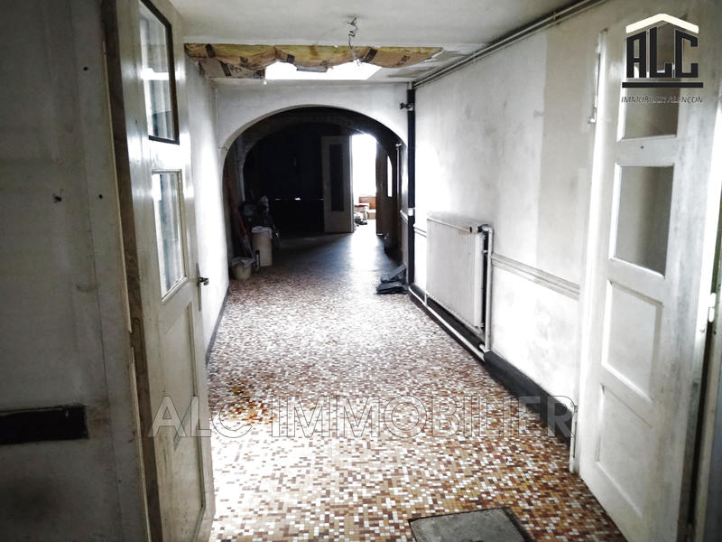 Immeuble - 239 m² - 9 pièces