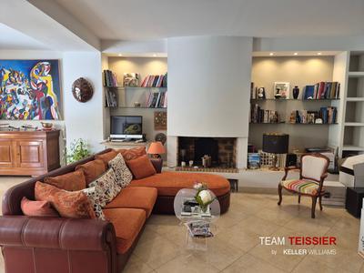 Maison - 200 m² - 6 pièces