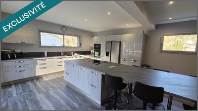 Maison - 270 m² - 7 pièces