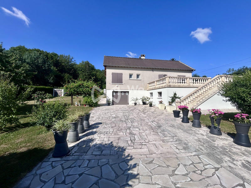 Maison - 160 m² - 7 pièces