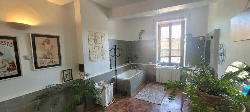 Maison de village - 235 m² - 8 pièces