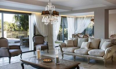 Villa - 300 m² - 8 pièces