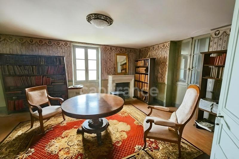 Maison - 393 m² - 12 pièces