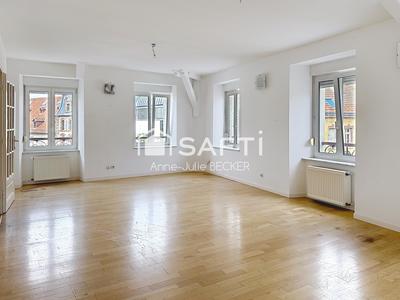 Appartement - 110 m² - 6 pièces