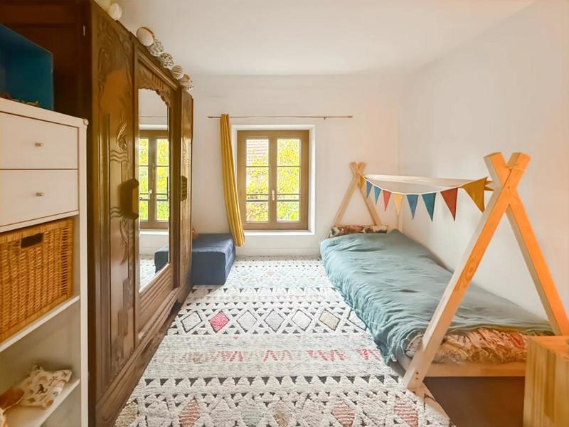 Maison - 240 m² - 9 pièces