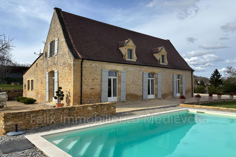 Demeure - 218 m² - 5 pièces