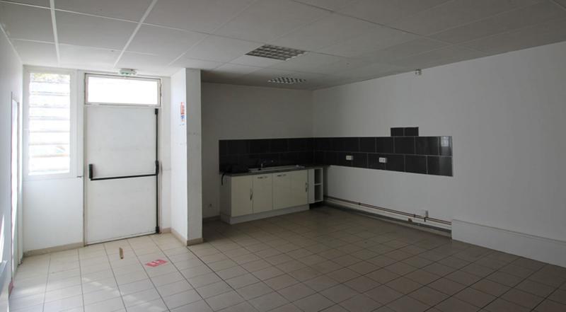 Local commercial - 206 m² - 6 pièces