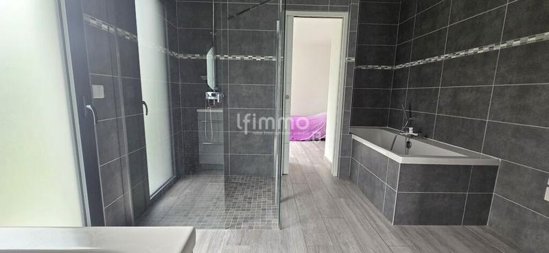 Immeuble - 140 m² - 6 pièces