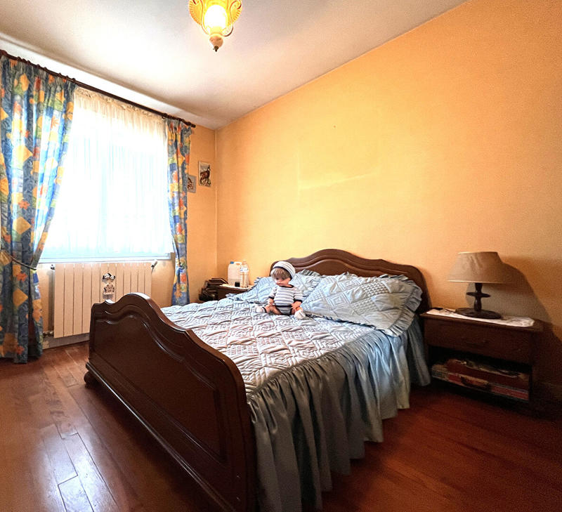 Maison - 185 m² - 9 pièces