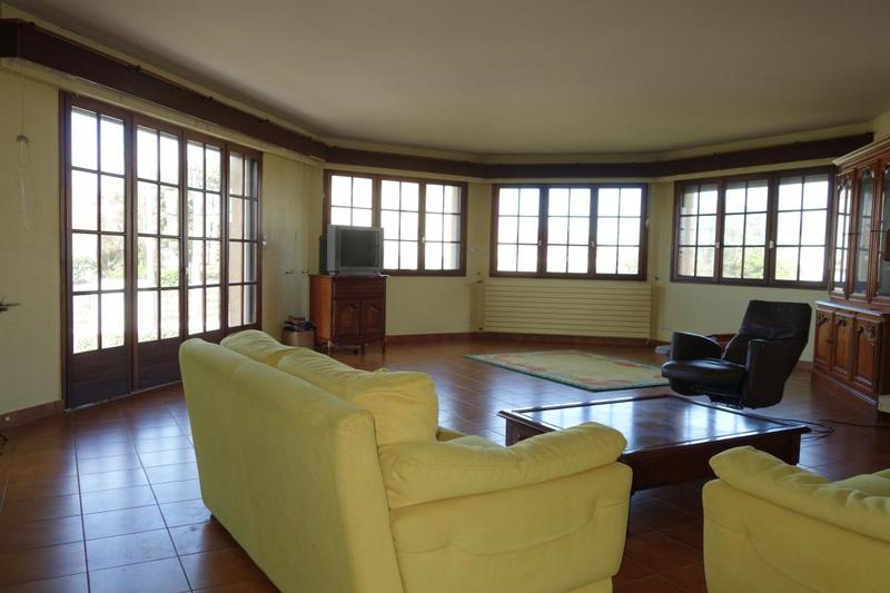 Villa - 268 m² - 6 pièces