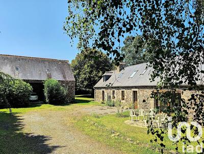 Maison - 211 m² - 8 pièces