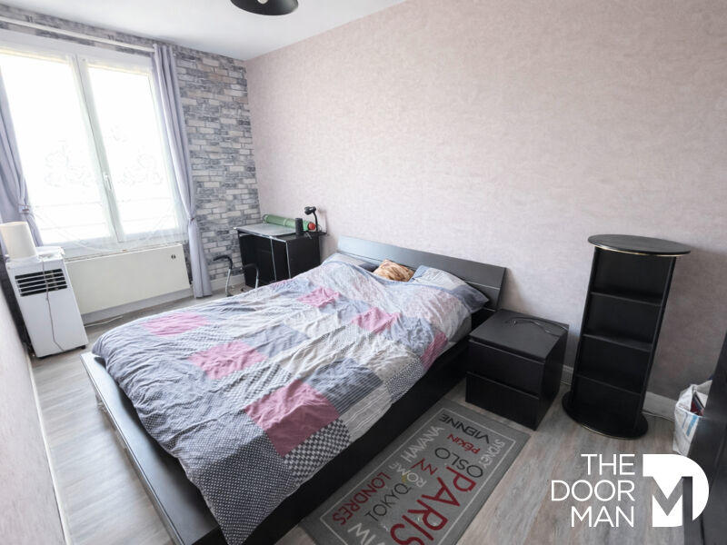 Maison - 92 m² - 6 pièces