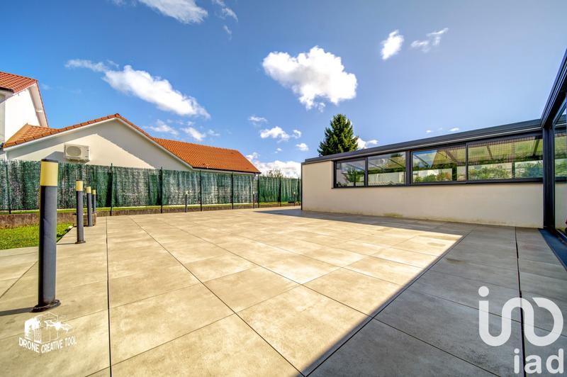 Maison - 230 m² - 7 pièces