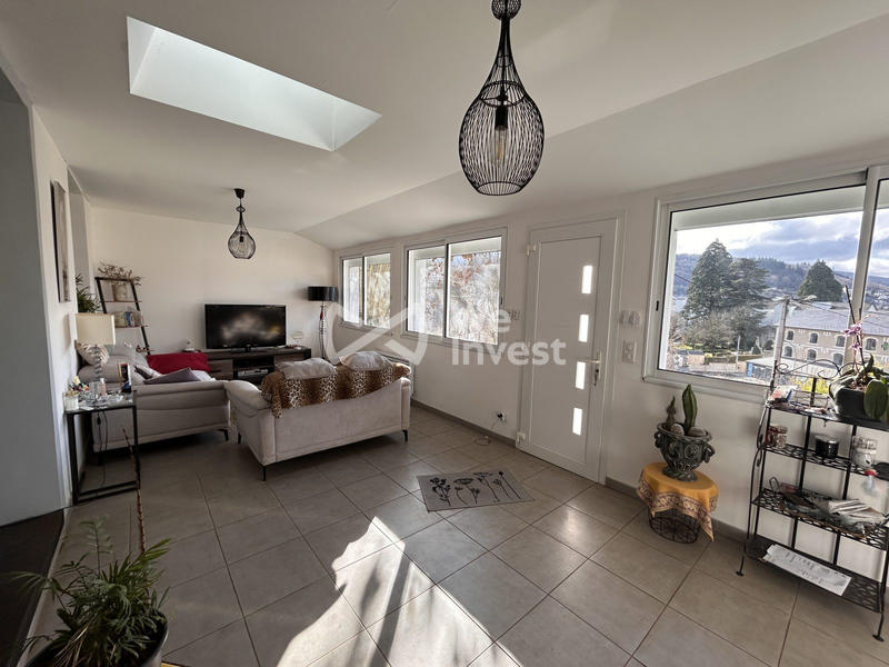 Maison - 141 m² - 8 pièces